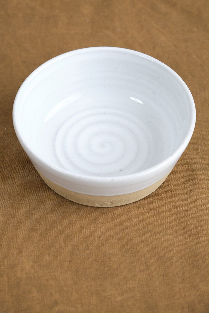 Farmhouse Pottery Home Kitchen Dishware Silo Bowl Stoneware / 5.5" D X 2" H