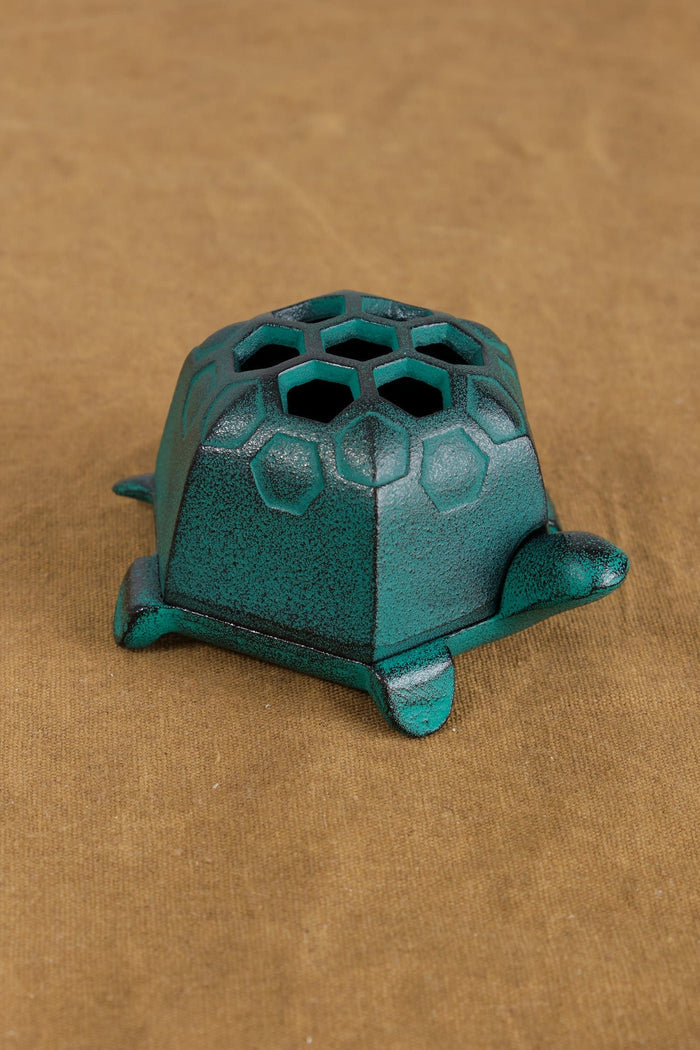 Tadahiro Baba Home Incense Kame Incense Burner Cast Iron / 4" L X 2.25" H