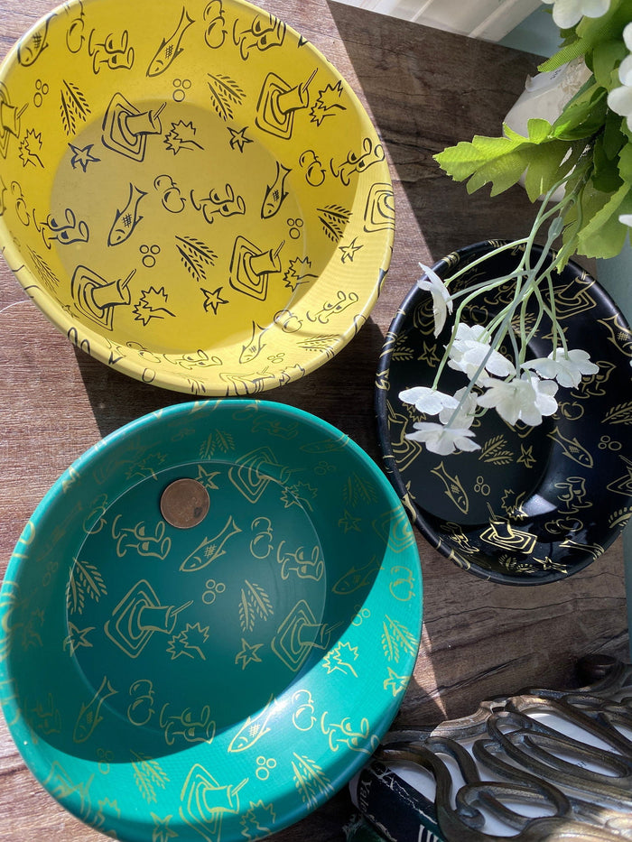 Midcentury Metal Snack Bowls at Duckwells