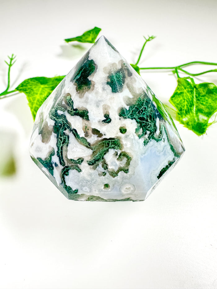 Moss Agate Gem Cut Diamond (48J)