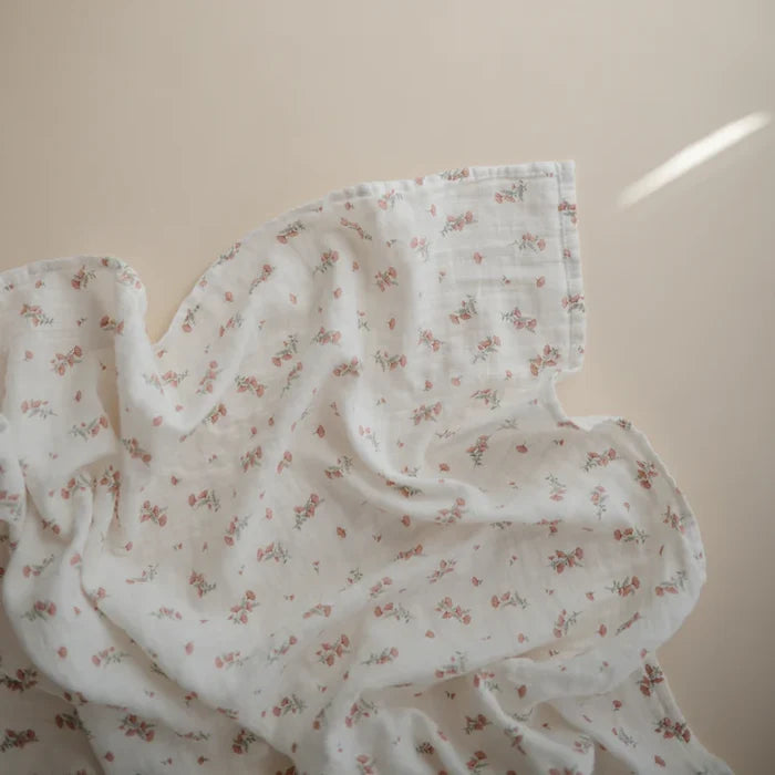 Mushie – Organic Cotton Muslin Swaddle Blanket in Pink Flowers