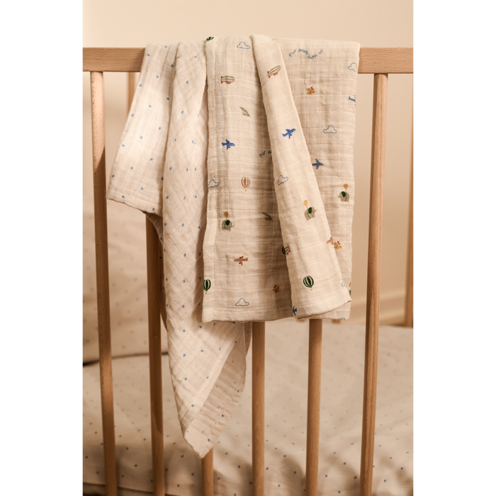 Liewood - Muslin Cloths - Set of 2 - Organic Cotton - Lewis - Star/Flying Mix - Lifestyle Cut 1