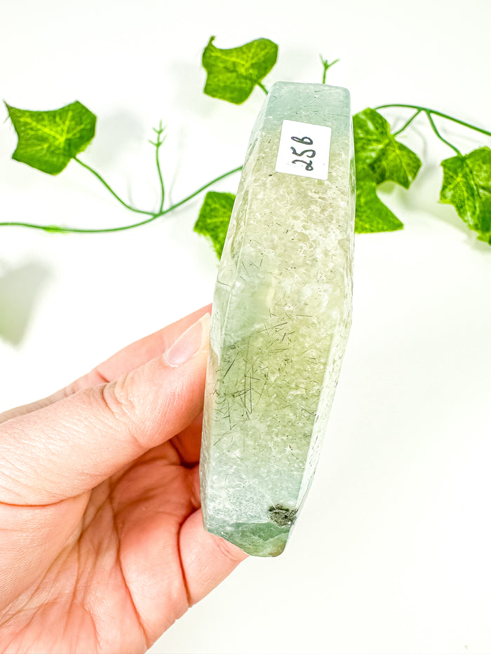 Prehnite Diamond (25B)